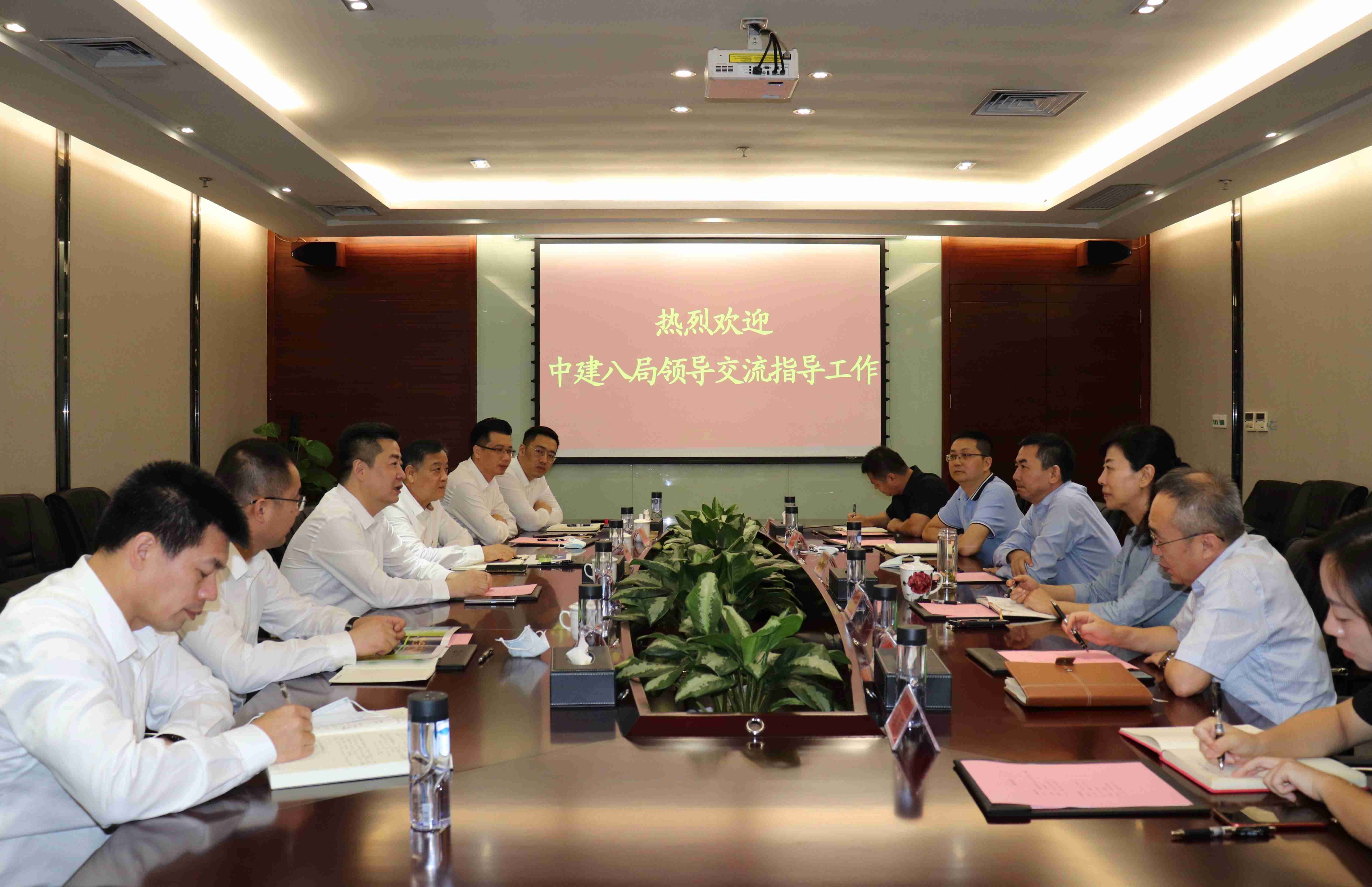 中国修建第八工程局向导到访yp街机